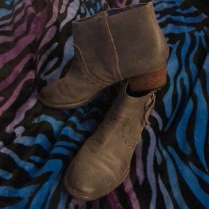 Gianni Bernini Gray ankle booties